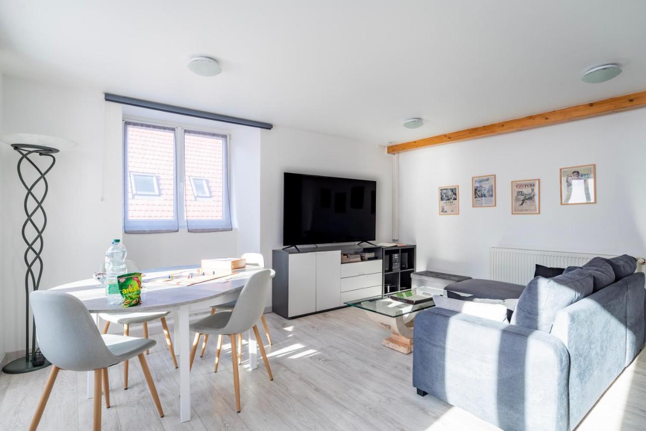 Gite Le Carpe Diem - Classe 3 Etoiles - Centre Ville - Wifi - Netflix Marmoutier エクステリア 写真